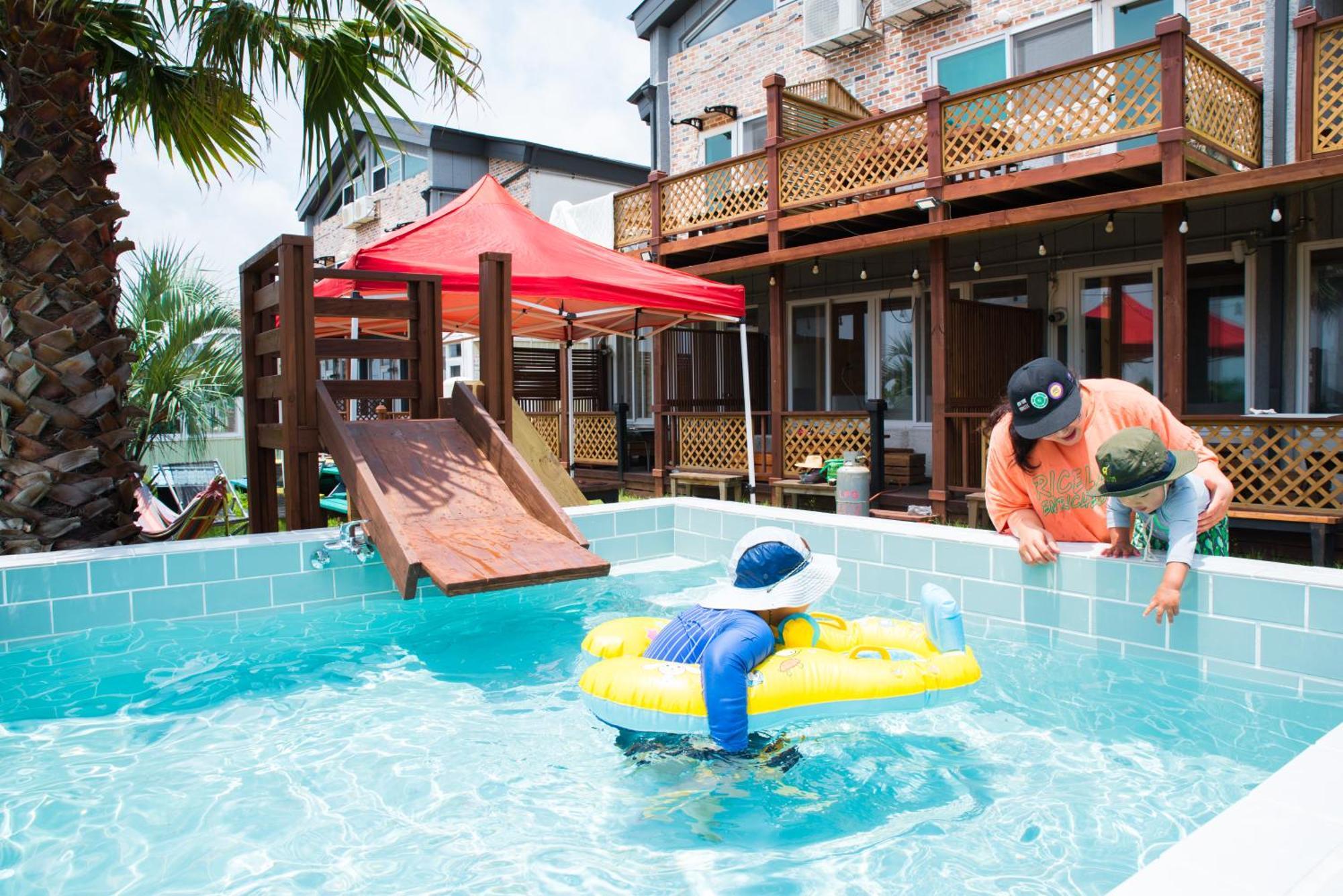 Jeju Sunflower Pension Seogwipo-stad Buitenkant foto